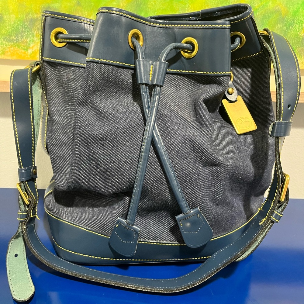Dooney & Bourke Drawstring Bucket Bag Large Purse Navy Denim Leather Vintage 90s